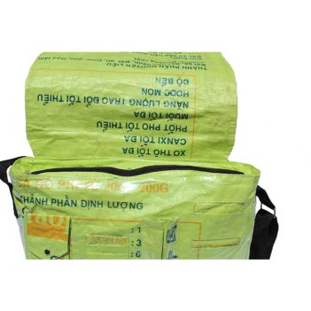 Recycled Super Deluxe Extra Large Messenger Bag - Image 5