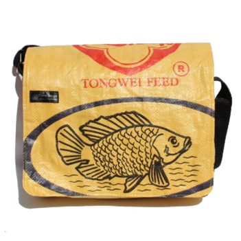 Recycled Fish Feed Messenger Bags Deluxe - Image 8
