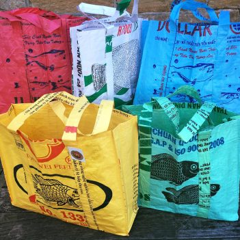 Recycled Budget Jumbo Grocery Bag made from Fish Feed Bags - Image 3