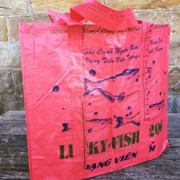 Recycled Budget Jumbo Grocery Bag made from Fish Feed Bags - Image 5