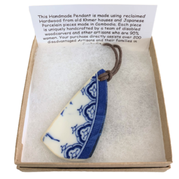 Alternative view of Vintage Japanese Porcelain Pendants boxed Fair Trade