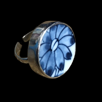 Vintage Porcelain Sterling Silver Ring - Image 8