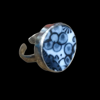 Vintage Porcelain Sterling Silver Ring - Image 18