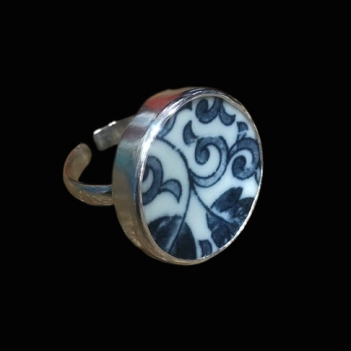 Vintage Porcelain Sterling Silver Ring - Image 19