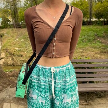 Recycled Fish Feed Zip Shoulder Bag - Image 5